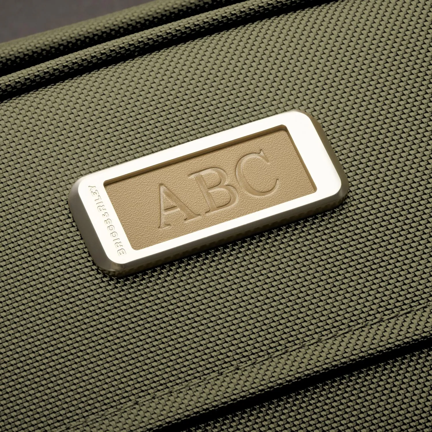 Baseline Essential 2-Wheel Carry-On 22"