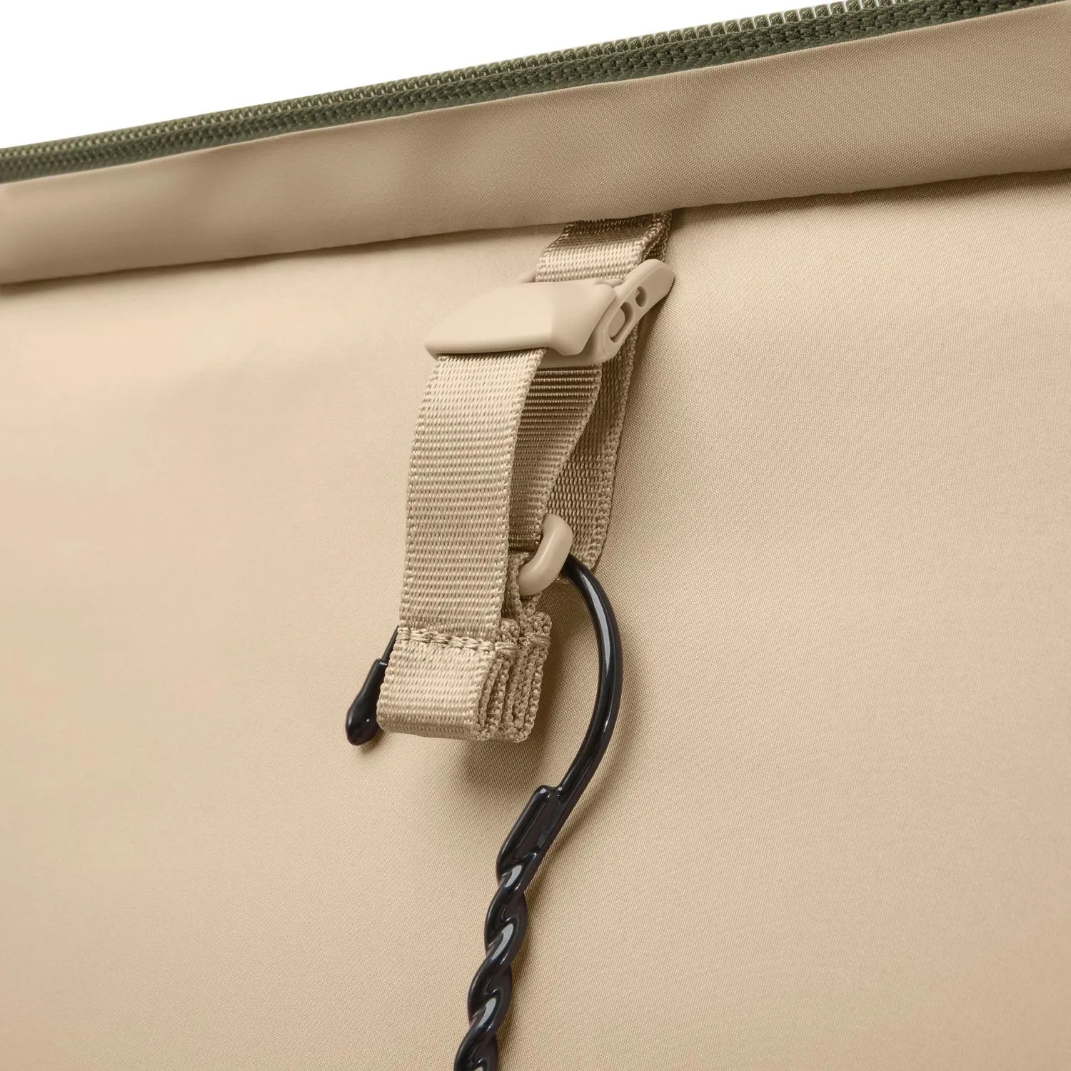 Baseline Essential 2-Wheel Carry-On 22"