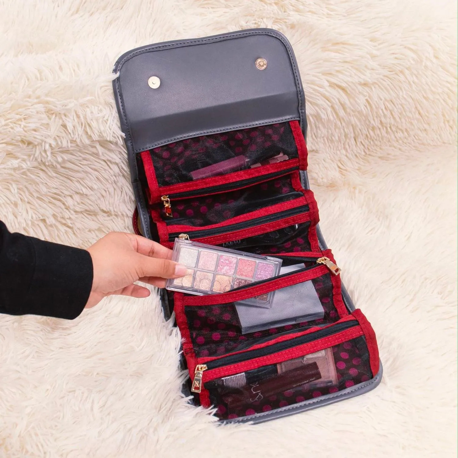 HANGING COSMETIC TRAVEL BAG