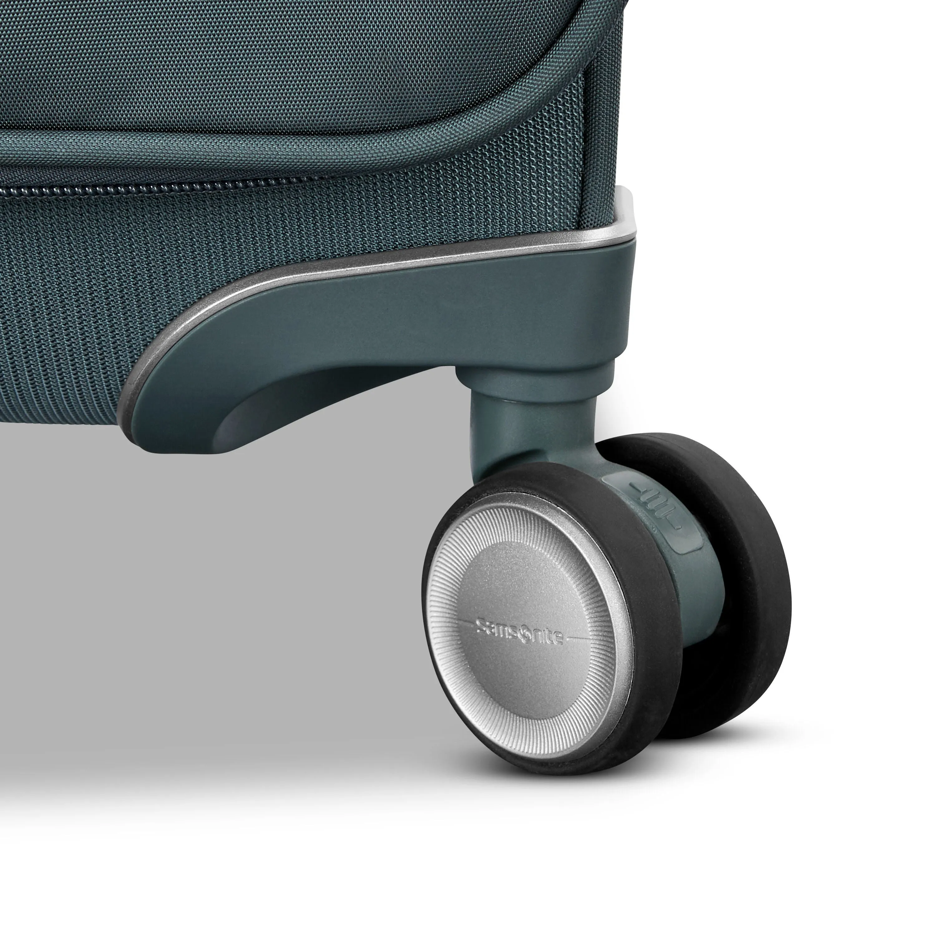 Samsonite Silhouette 18 Softside Large Spinner