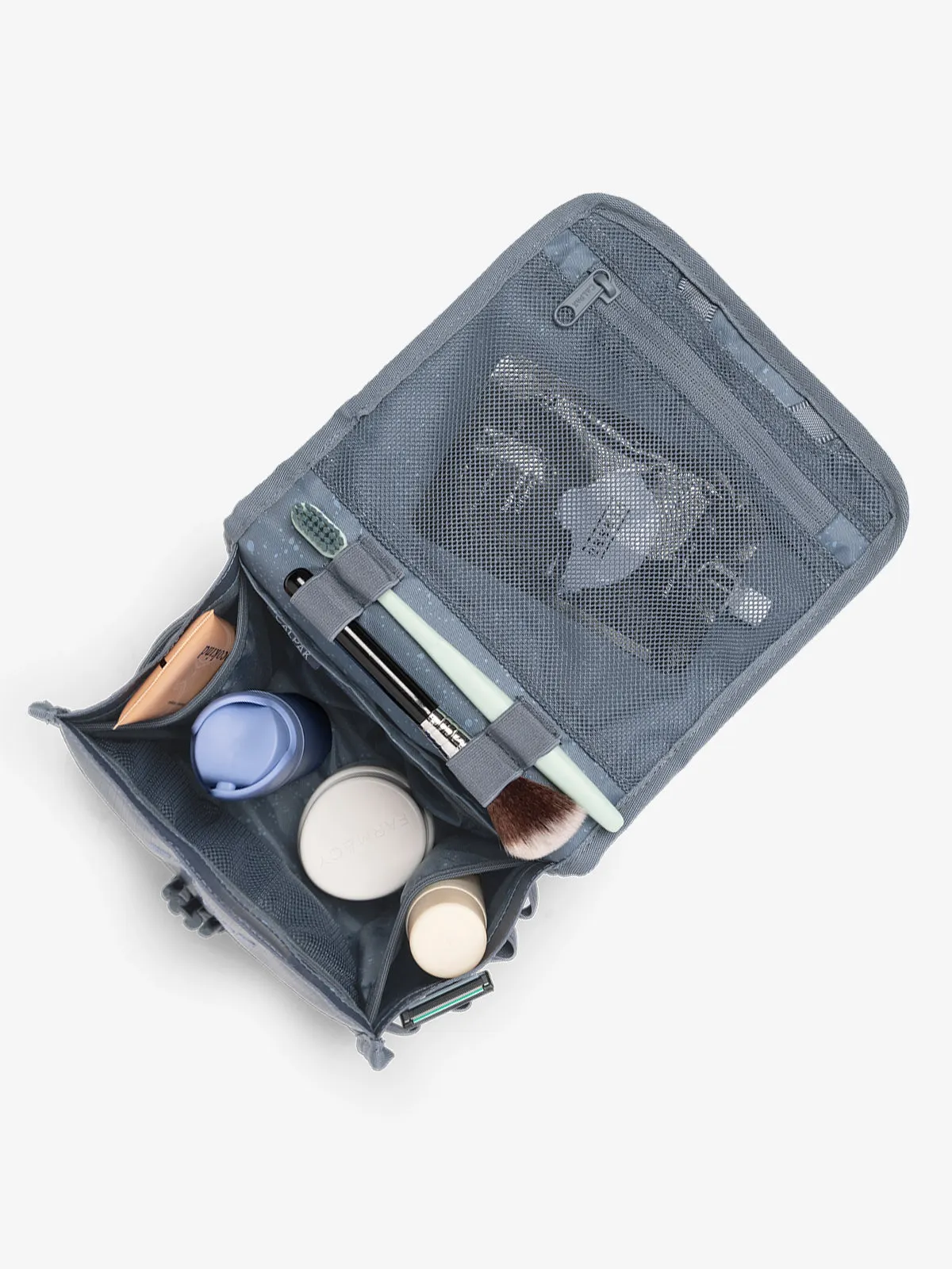 Terra Hanging Toiletry Bag