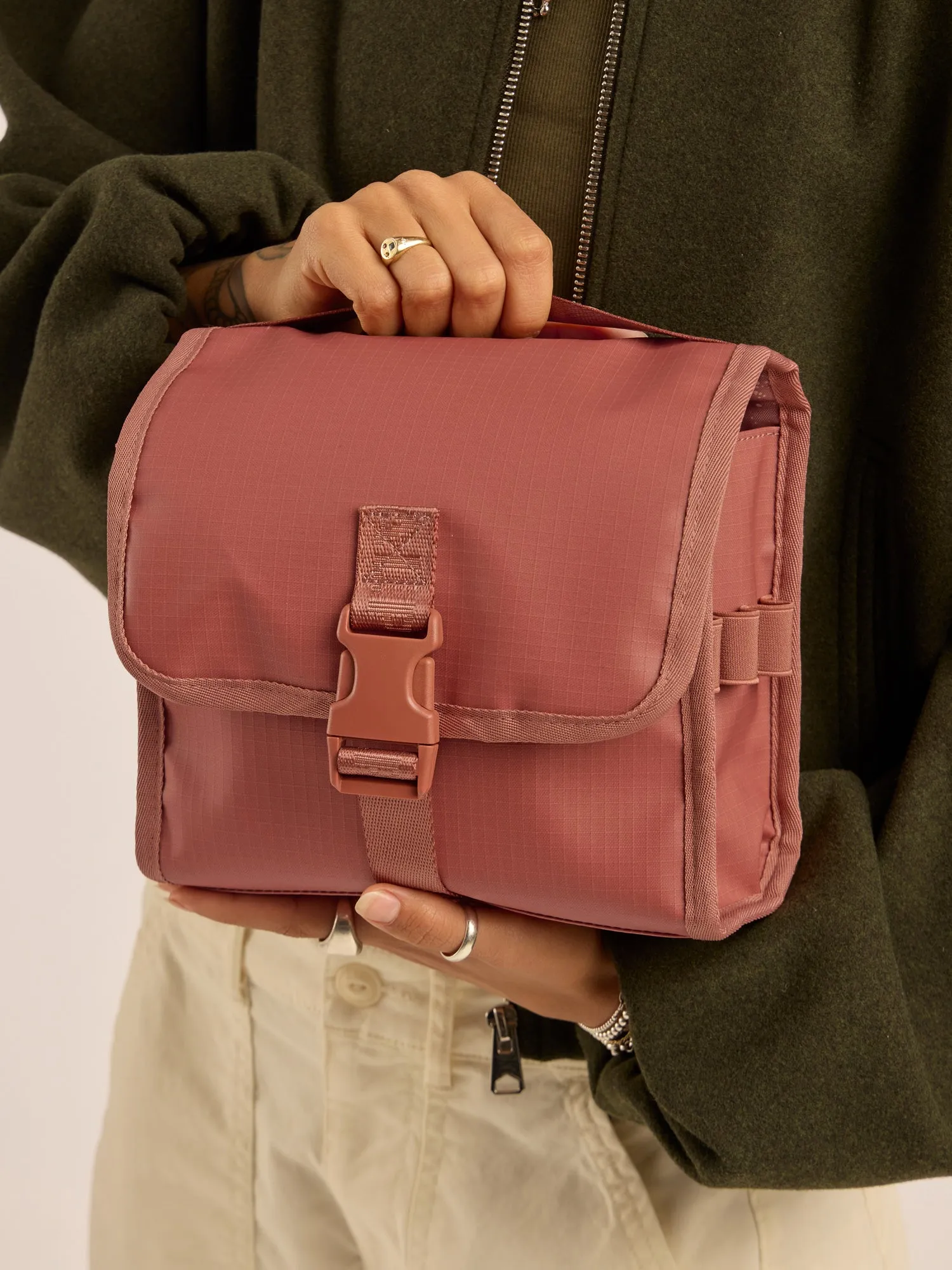 Terra Hanging Toiletry Bag
