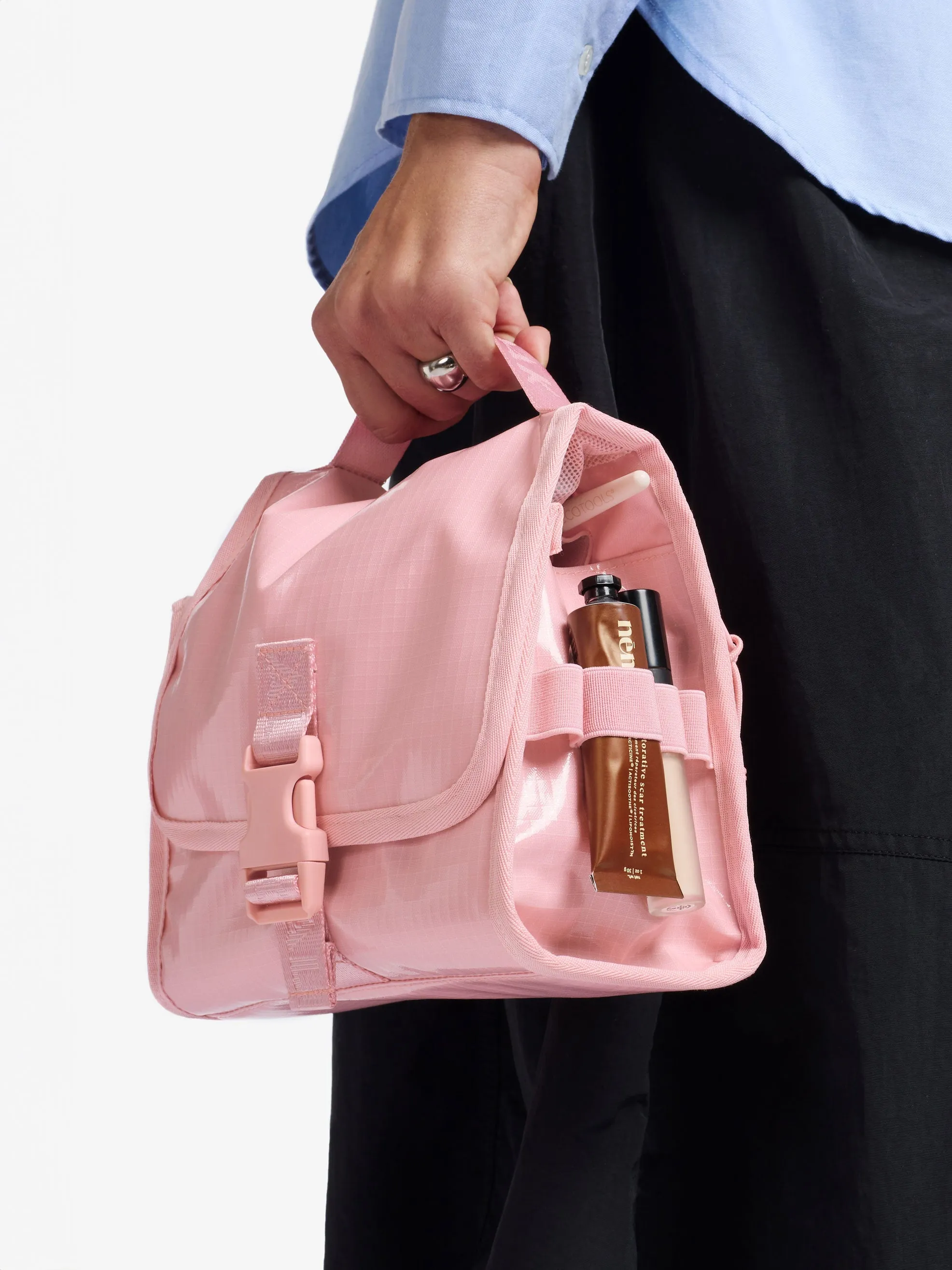Terra Hanging Toiletry Bag
